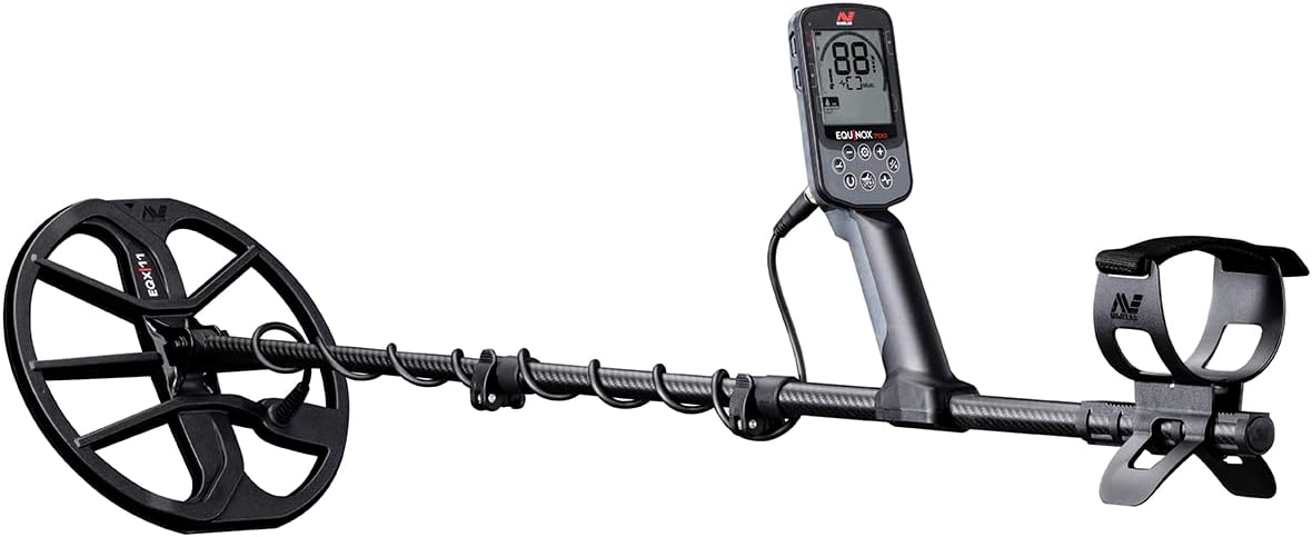 Minelab Equinox 700 metal detector